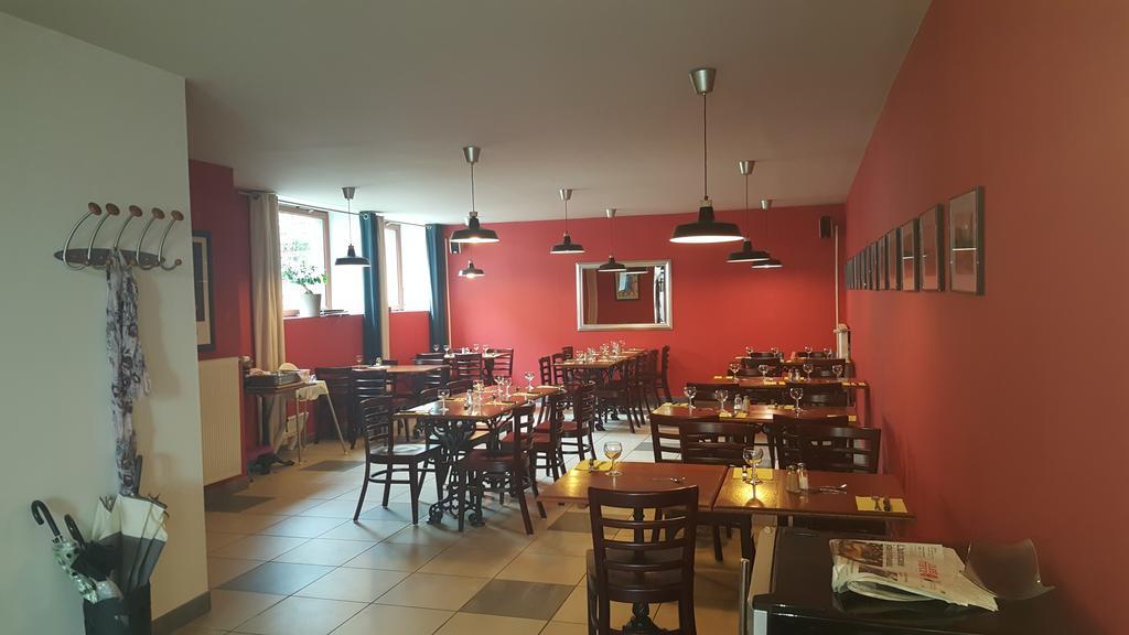 Au Pigeon Blanc Hotel Andouille ภายนอก รูปภาพ