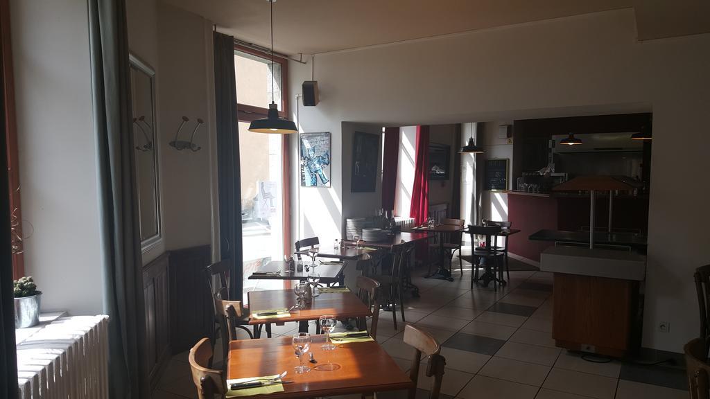 Au Pigeon Blanc Hotel Andouille ภายนอก รูปภาพ