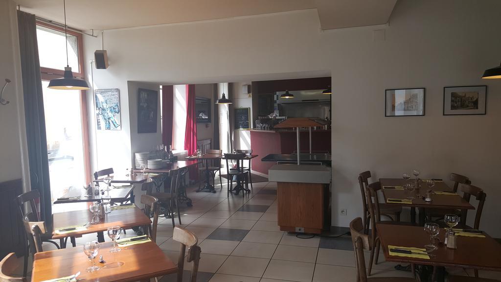 Au Pigeon Blanc Hotel Andouille ภายนอก รูปภาพ