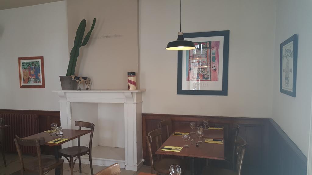 Au Pigeon Blanc Hotel Andouille ภายนอก รูปภาพ